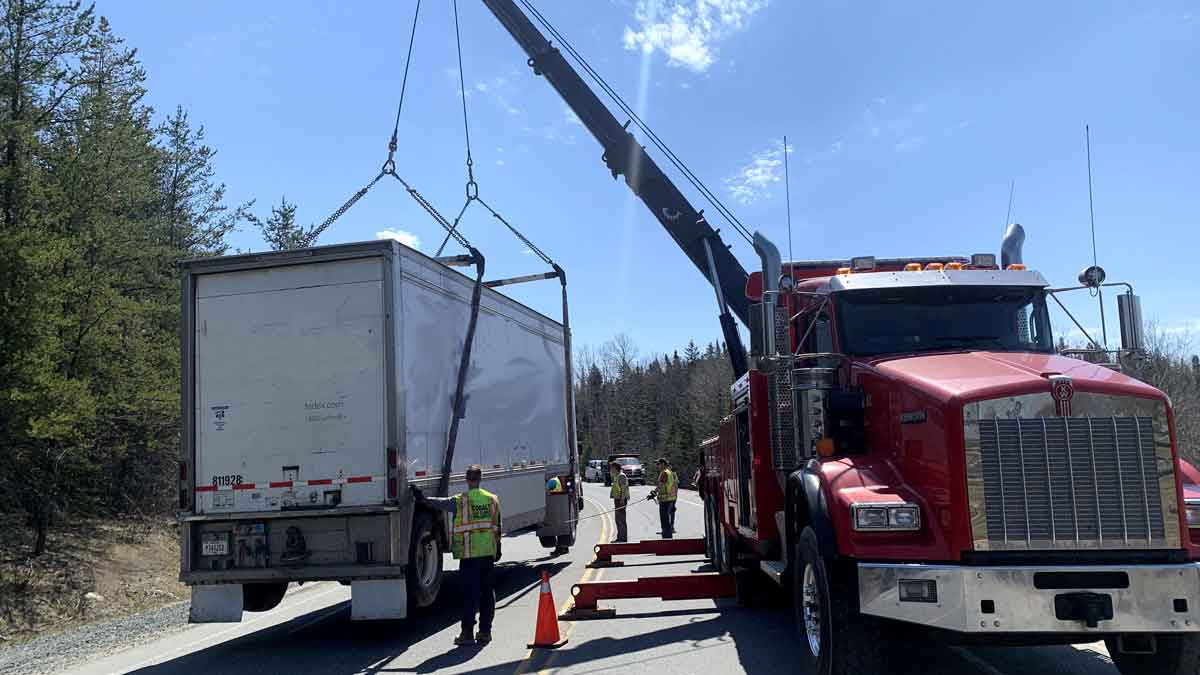 Heavy Duty Truck Towing